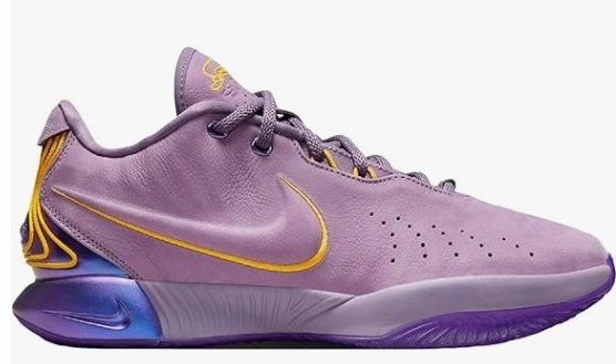 basketball shoe NikeLeBron21